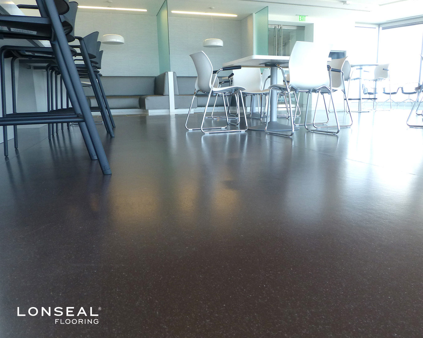 Lonseal, Sheet Vinyl Flooring, Lonfloor Galvanized with Topseal lends a striking industrial touch to any interior, from